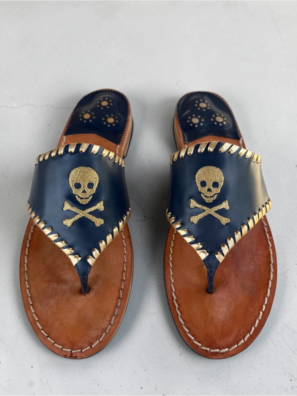 Rare Jack Rogers Navy Blue Leather Skull & Crossbones Thong Sandals Size 10 - Picture 7 of 7